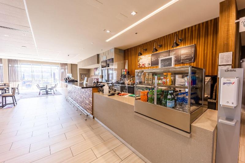 ホテル Courtyard By Marriott Rome