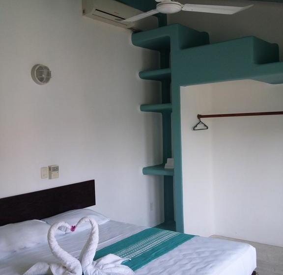 فندق Delphinus Inn