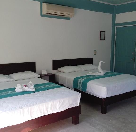 فندق Delphinus Inn