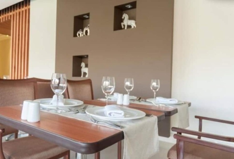 فندق Diego De Almagro La Serena