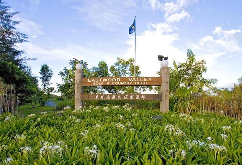 Отель Eastwood Valley Golf & Country Club