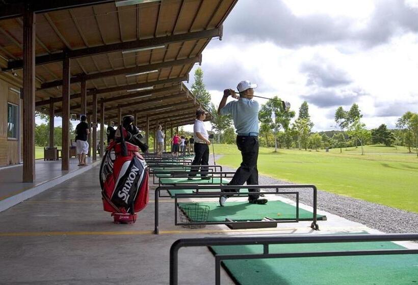 Отель Eastwood Valley Golf & Country Club