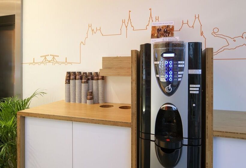 Easyhotel Amsterdam Arena Boulevard