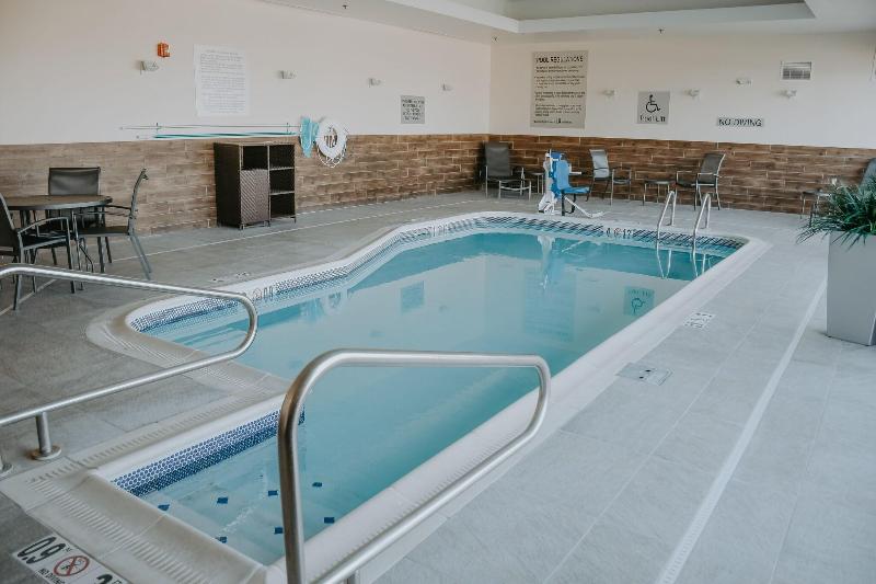 בית מלון כפרי Fairfield Inn & Suites By Marriott Lincoln Airport