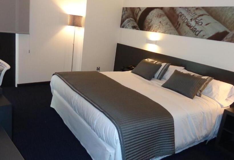 هتل Forum Evolución