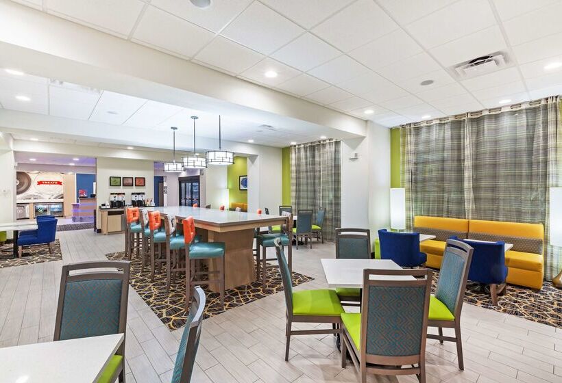 ホテル Hampton Inn Ozona