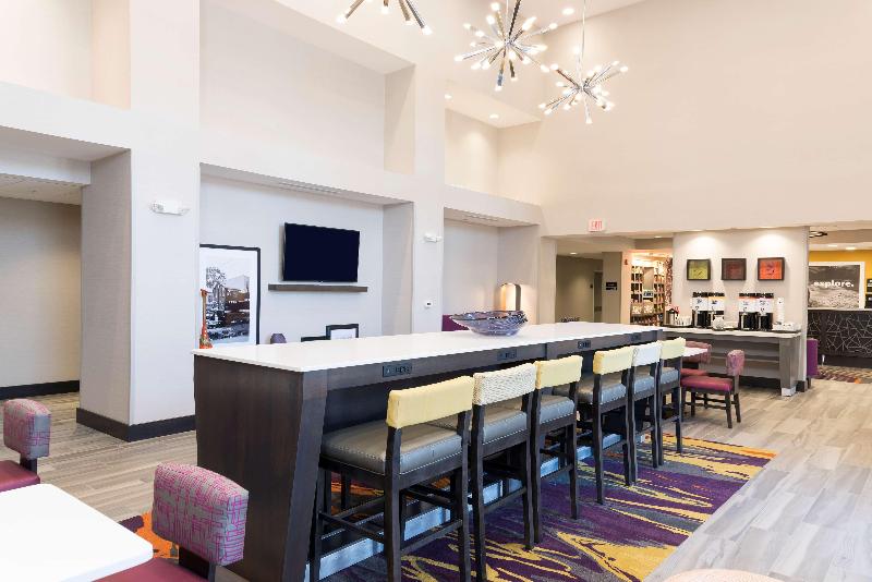 בית מלון כפרי Hampton Inn & Suites West Lafayette