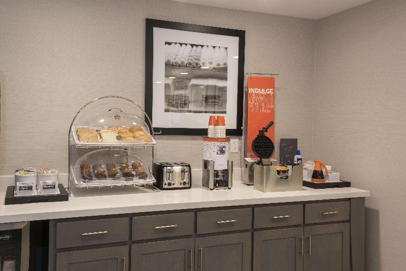 هتل Hampton Inn & Suites West Lafayette