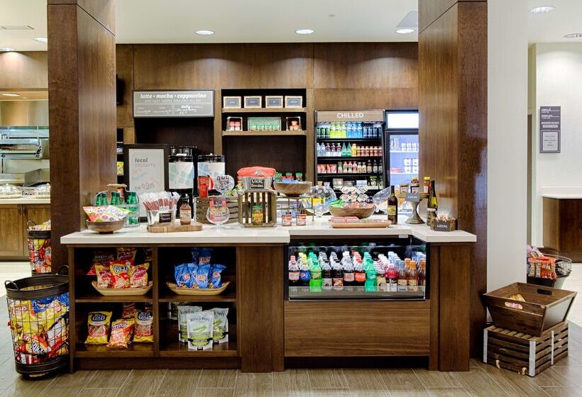 هتل Hilton Garden Inn Salina