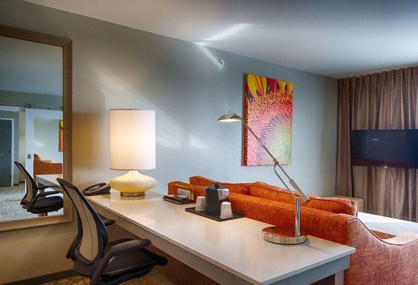 Отель Hilton Garden Inn Salina