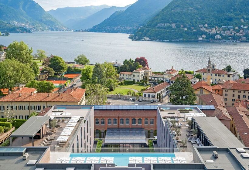 Отель Hilton Lake Como