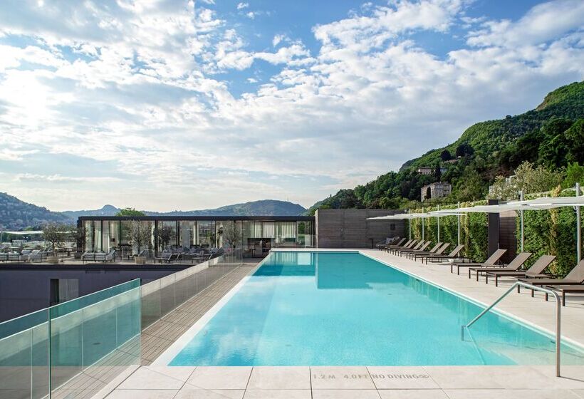 Отель Hilton Lake Como
