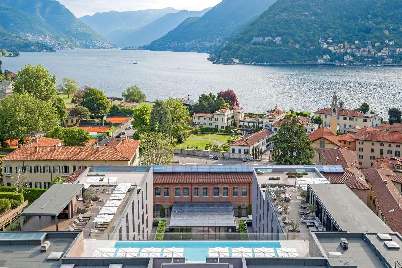Отель Hilton Lake Como