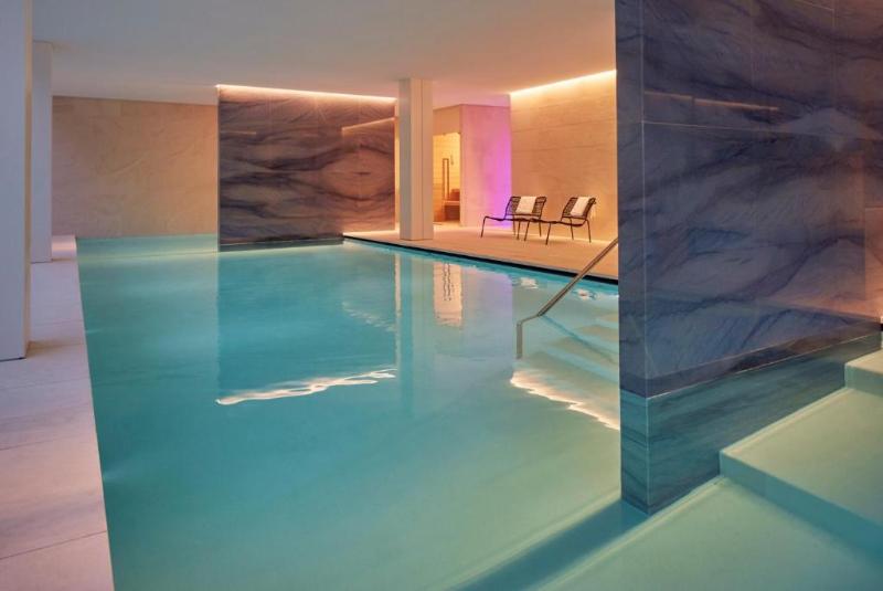 Отель Hilton Lake Como