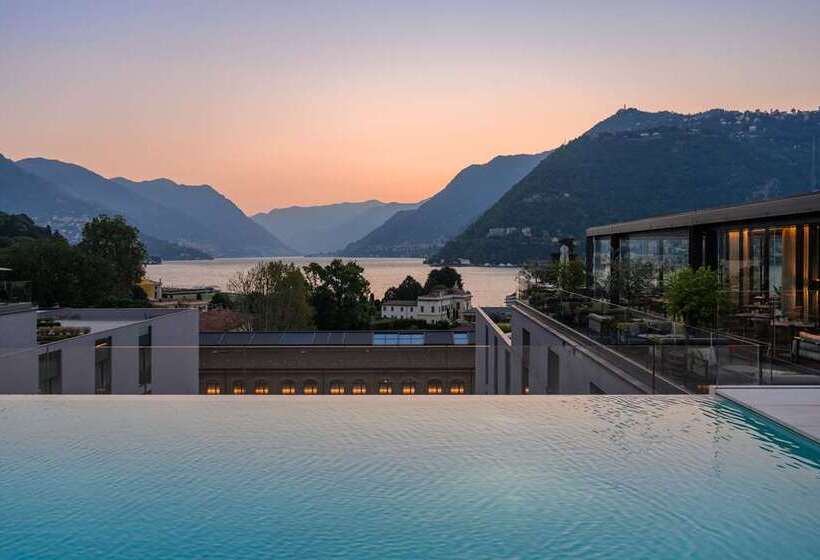Отель Hilton Lake Como