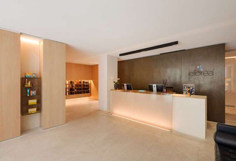 Отель Hilton Lake Como