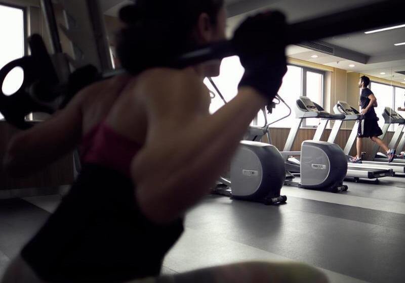 هتل Ibis Saigon Airport