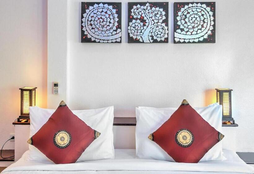 בית מלון כפרי Khanom Hill Resort