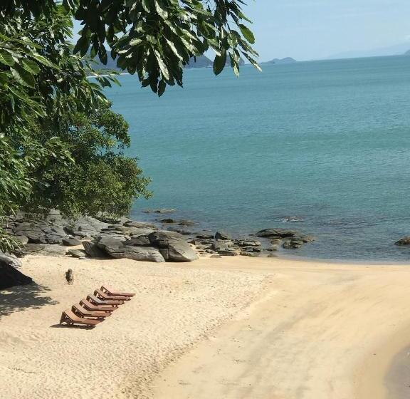 בית מלון כפרי Khanom Hill Resort