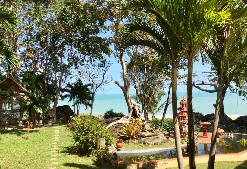 בית מלון כפרי Khanom Hill Resort