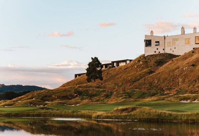 Отель Kinloch Manor & Villas