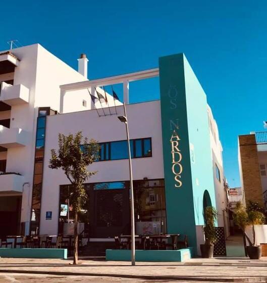 Отель Los Nardos