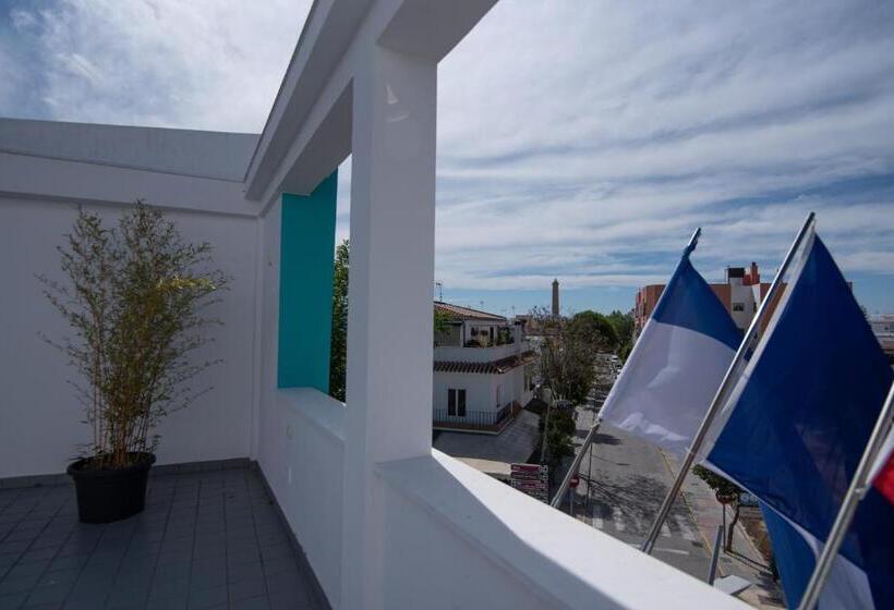 Отель Los Nardos