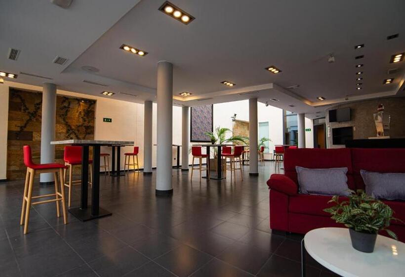 Отель Los Nardos