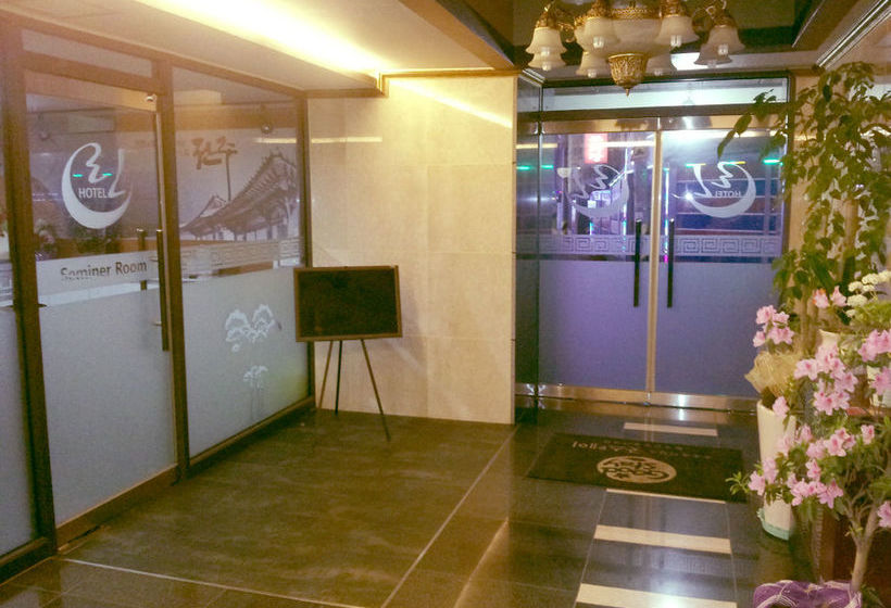 בית מלון כפרי Lynn House