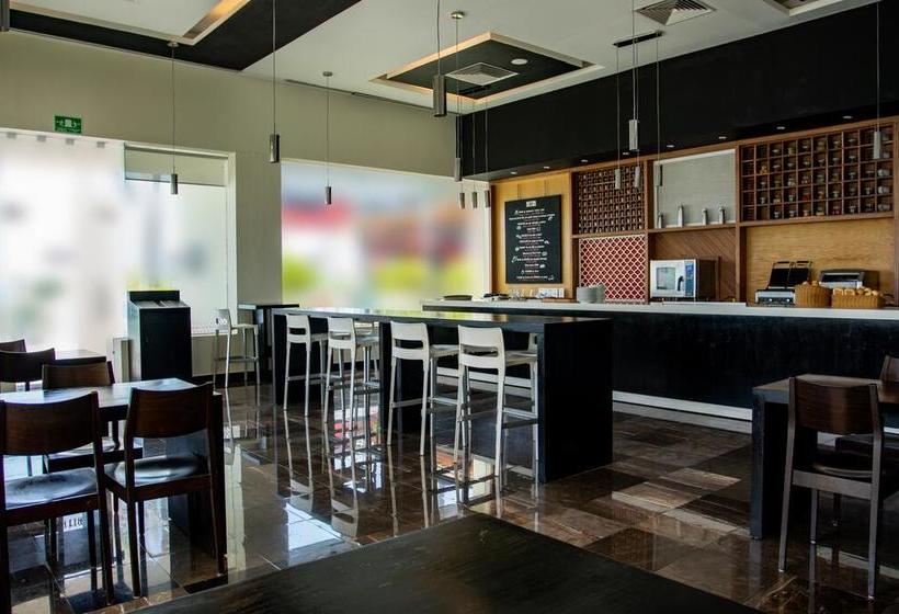 בית מלון כפרי Oh! Cancun On The Beach