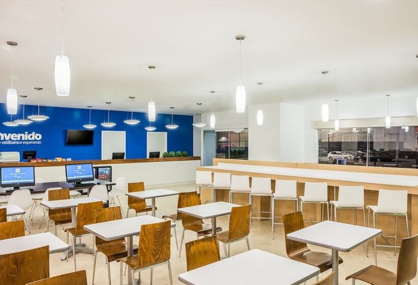 ホテル One Mexicali