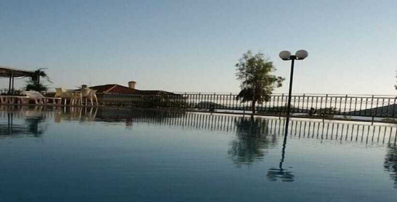 בית מלון כפרי Philoxenia