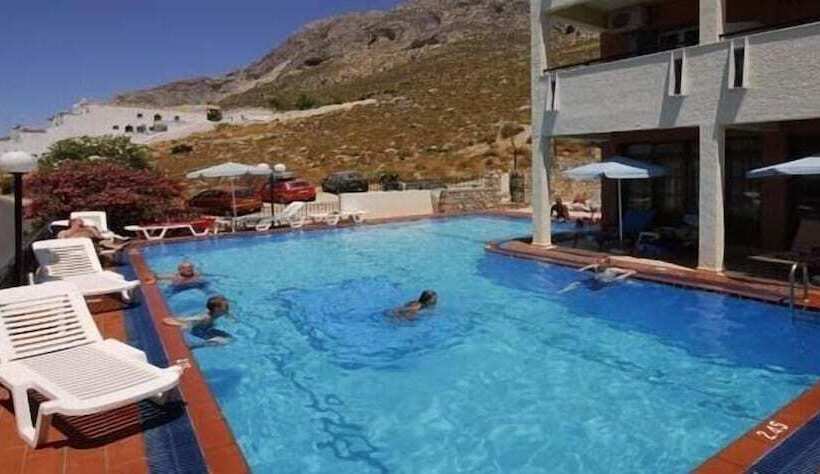 בית מלון כפרי Philoxenia