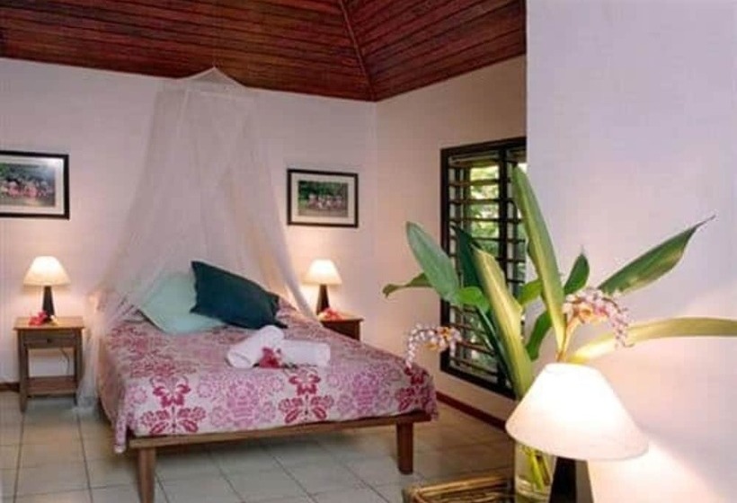 هتل Poppys On The Lagoon