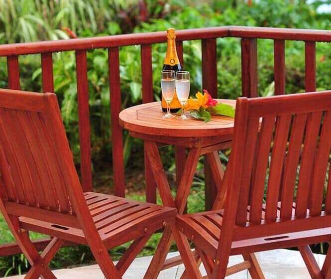 هتل Poppys On The Lagoon