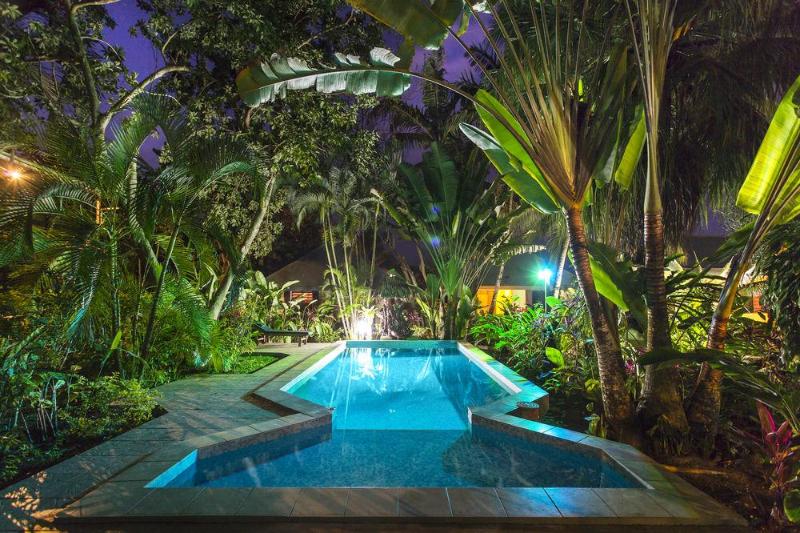 هتل Poppys On The Lagoon