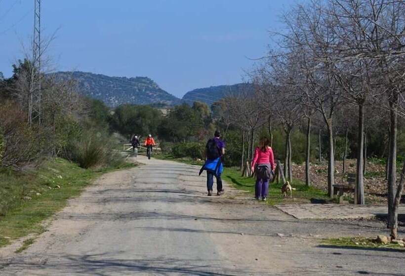 בית מלון כפרי Puerta De La Sierra