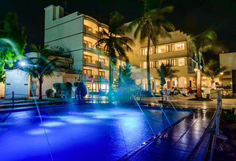Отель Quality Inn Palms