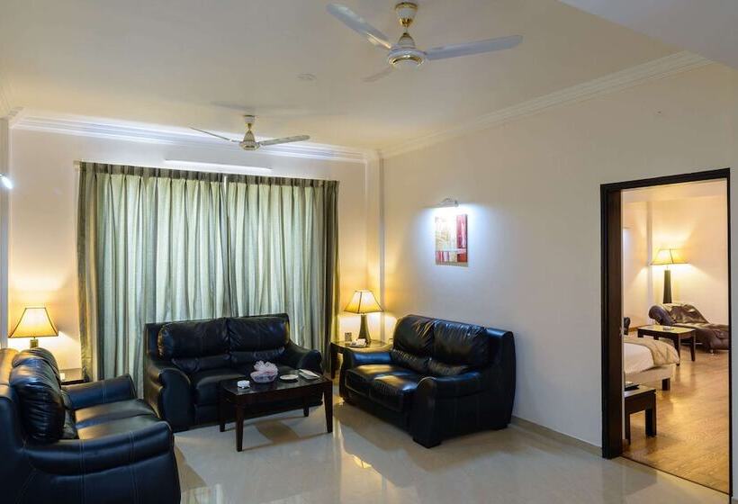 Отель Quality Inn Palms