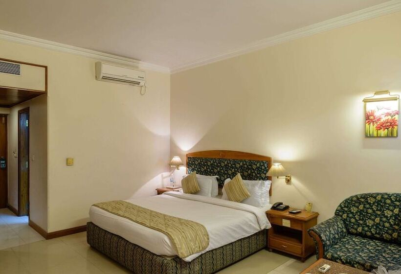 Отель Quality Inn Palms
