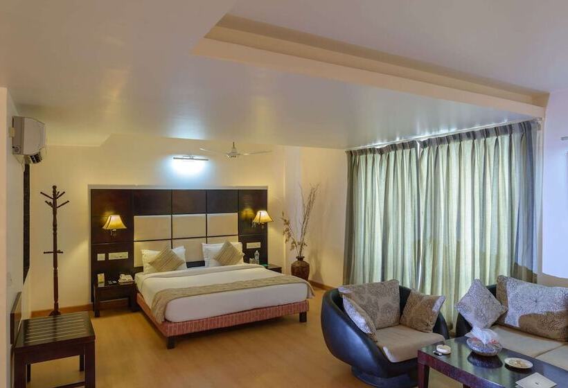 Отель Quality Inn Palms