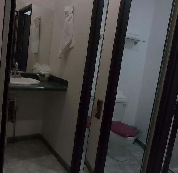 هتل Raldos Inn