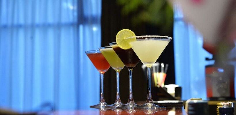 فندق Ramada By Wyndham Constanta