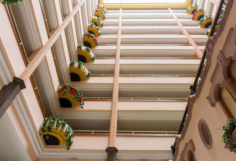 هتل Real Plaza Aguascalientes