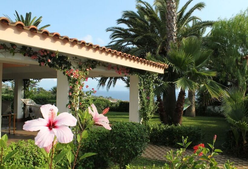 Rosy Hotel Residence