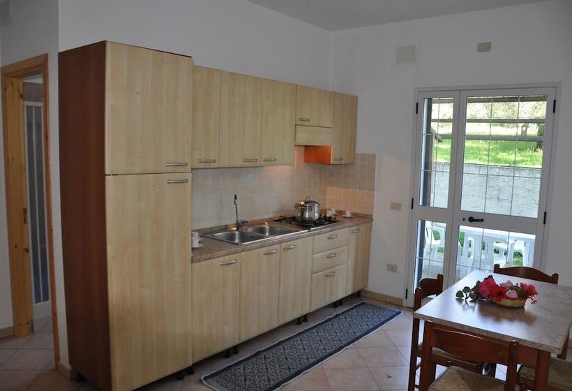 Rosy Hotel Residence