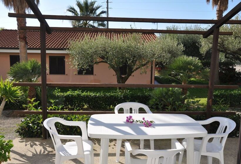 Rosy Hotel Residence