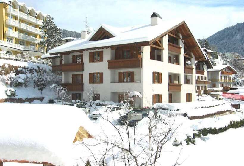 בית מלון כפרי Residence Stefenine