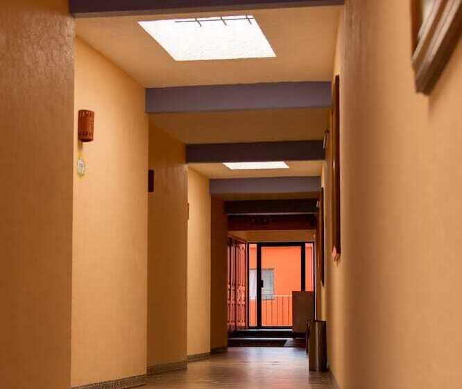 هتل Santa Helena Plaza