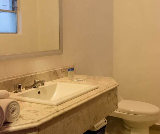 هتل Santa Helena Plaza